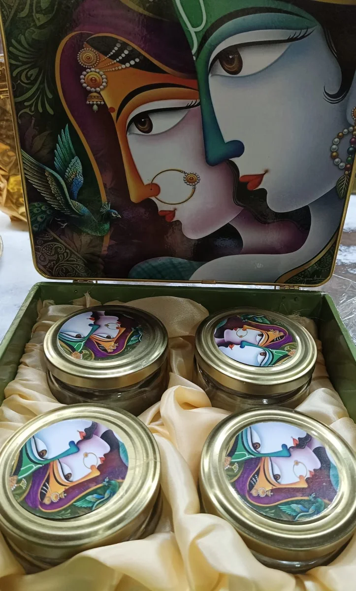 Radha Krishna art gift box with 4 jars