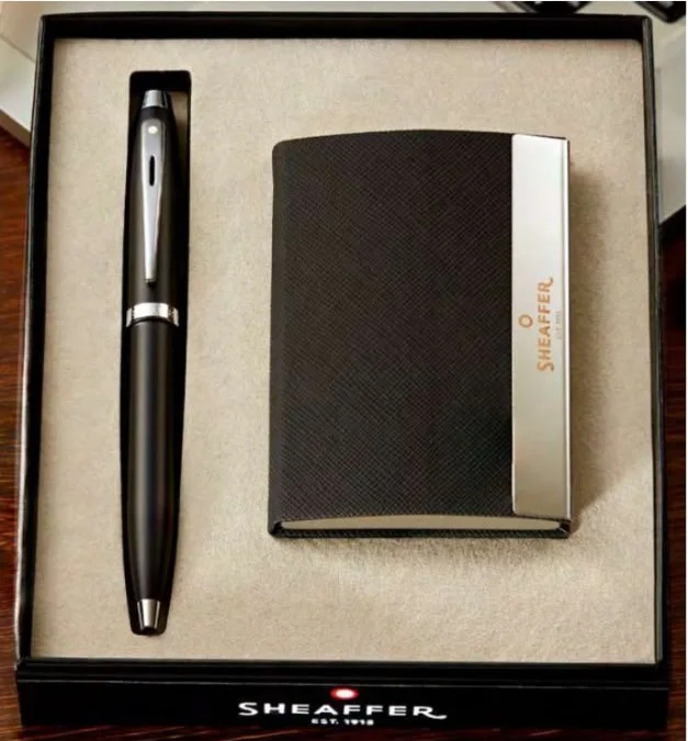 100 pen and card holder gift set